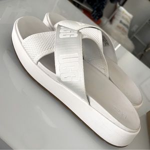 UGG Emily Mesh Women Slide Sandals 8.5